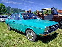 Blue Audi 80 L.