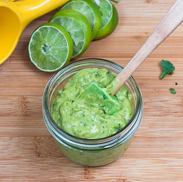 Avocado sauce prepared with lime