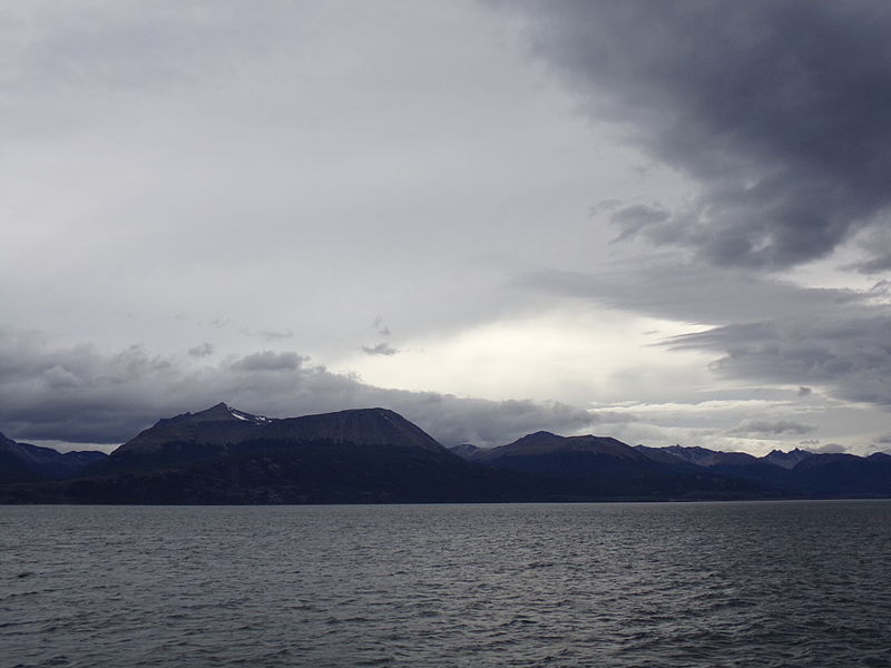 File:Bahía Ushuaia 306.JPG