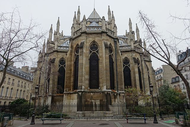 The pinnacles and buttresses of the apse are decorative, since the church has an iron frame