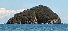 Vista dell'isola di Bergeggi.