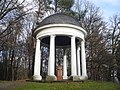 カッセル（ドイツ）のヴィルヘルムスヘーエ山岳公園の「マーキュリーの神殿」。