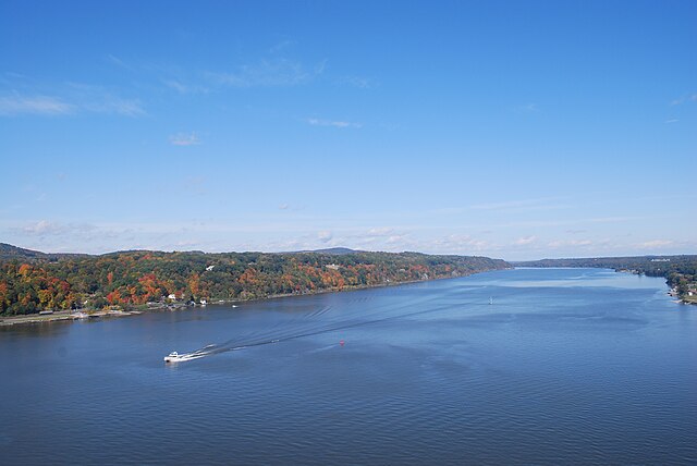 The river from Poughkeepsie, looking north.