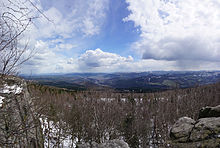 Blick vom Tetschner Schneeberg ostsüdostwärts nach Děčín (Tetschen)