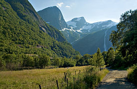 Briksdalen