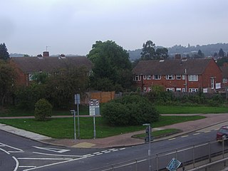 <span class="mw-page-title-main">Broadfields Estate</span> Human settlement in England