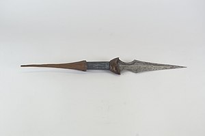 Brooklyn Museum 22,544 Knife Blade Handle.jpg