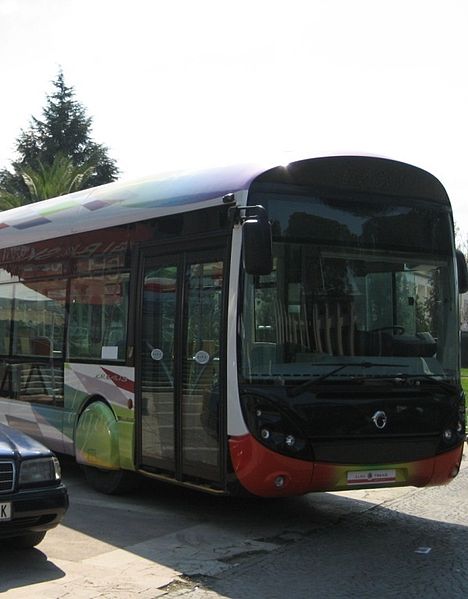 File:Bus-Linie-Tirana.jpg