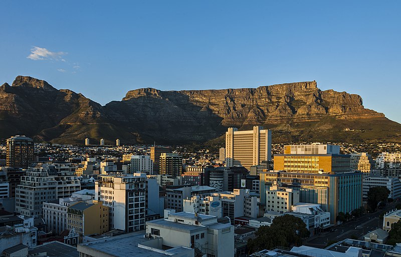 File:Cape Town City Bowl and Table Mountain at dawn.jpg