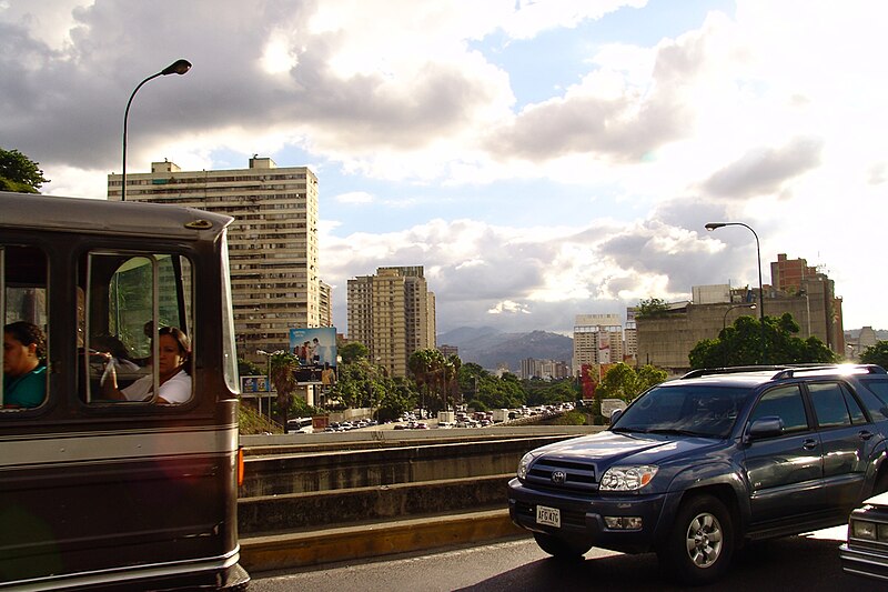 File:Caracas in 2006.jpg