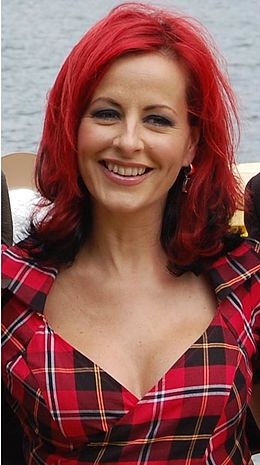 Carrie Grant.jpg