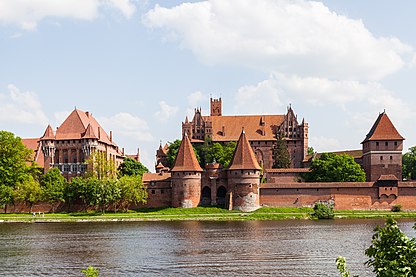 El centro político de Prusia hasta 1466 fue el Castillo de Malbork en la actual Malbork, Polonia