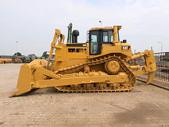 escavatore macchina da cantiere 330px-Caterpillar_D8R_p2