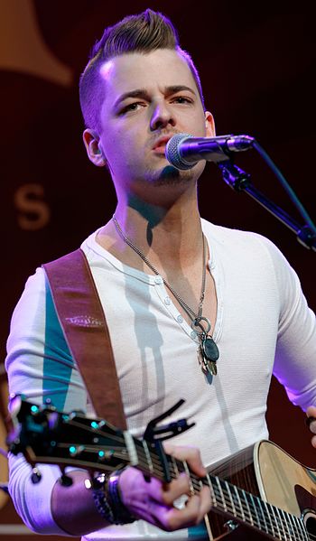 File:Chase Bryant in 2015.jpg