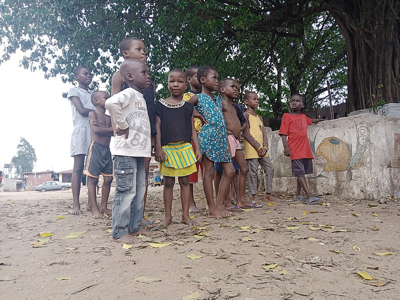 File:Children in the village square.jpg