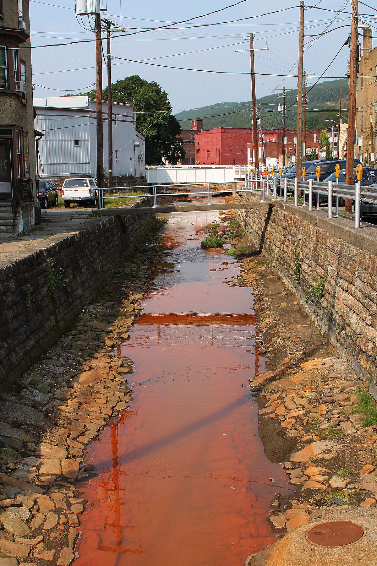 1200px Coal_Run_looking_downstream