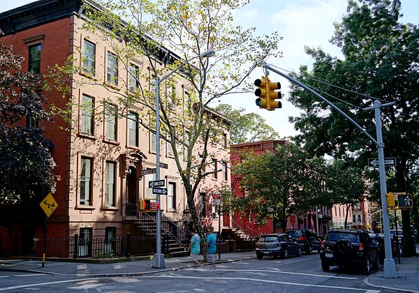 The intersection of Henry and Congress streets (2013)