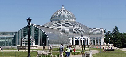 How to get to Como Park Zoo & Conservatory with public transit - About the place