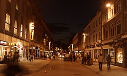 Cornmarket Street, Oxford, UK now... http is.gd 1dtGz.jpg