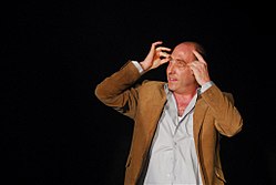 יואב הייט בהצגה "עין לטושה", "פסטיבל תיאטרון קצר", "צוותא", 2008