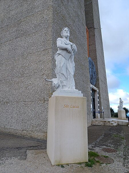 File:Cristo Rei, Almada 03.jpg