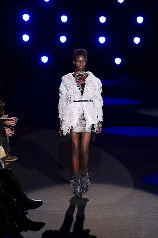 File:Custo Barcelona Fall-Winter 2010 229.jpg - Wikimedia Commons