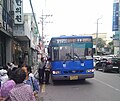 대우 로얄 시티 차량에 신 도색을 적용한 달성공단2번 버스.