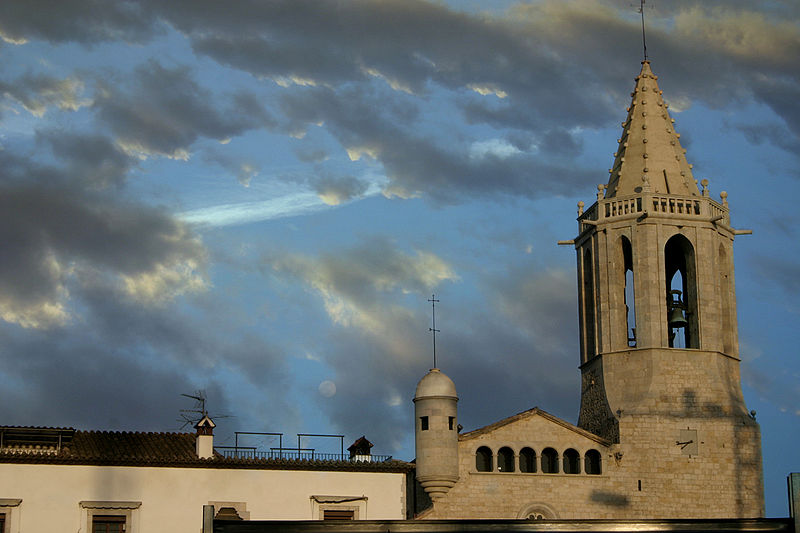 File:Església Parroquial de Sant Cugat (Fornells de la Selva) Vista campanar.JPG