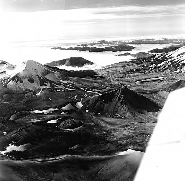 File:Falling Mountain and Mount Katmai, peaks in the Falling Mountain area, August 26, 1969 (GLACIERS 7074).jpg