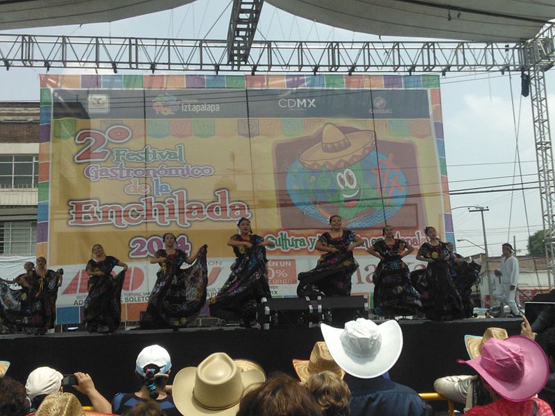 File:Festival de la Enchilada 84.jpg