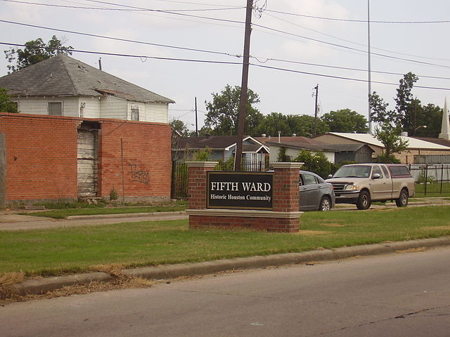 Sign indicating the Fifth Ward