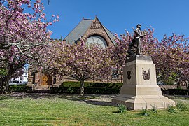 First Presbyterian Church and Civil War Memorial Newport Rhode Island.jpg