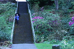 Flickr - bira kitapları - Streissguth Gardens'ta Mary Ellen - Seattle (2) .jpg
