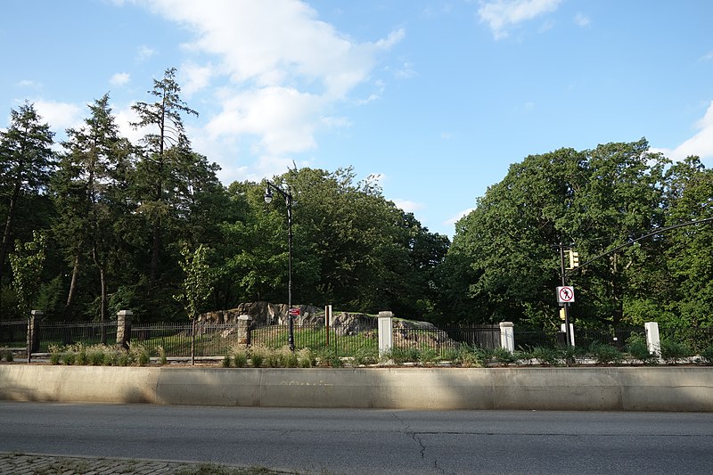 File:Fordham Road Bronx Park td (2018-09-29) 03 - New York Botanical Garden.jpg