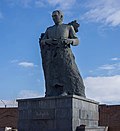 Garegin Nzhdeh statue.jpg