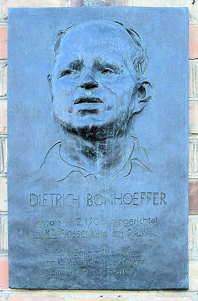 File:Gedenktafel Matthäikirchplatz (Tierg) Dietrich Bonhoeffer.JPG
