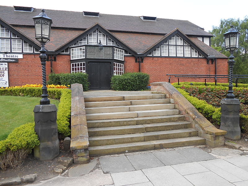 File:Gladstone Hall, Port Sunlight (2).JPG