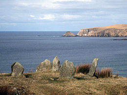 Cercle de pierres de Glengad surplombant Broadhaven Bay Kilcommon, Erris North Mayo.jpg