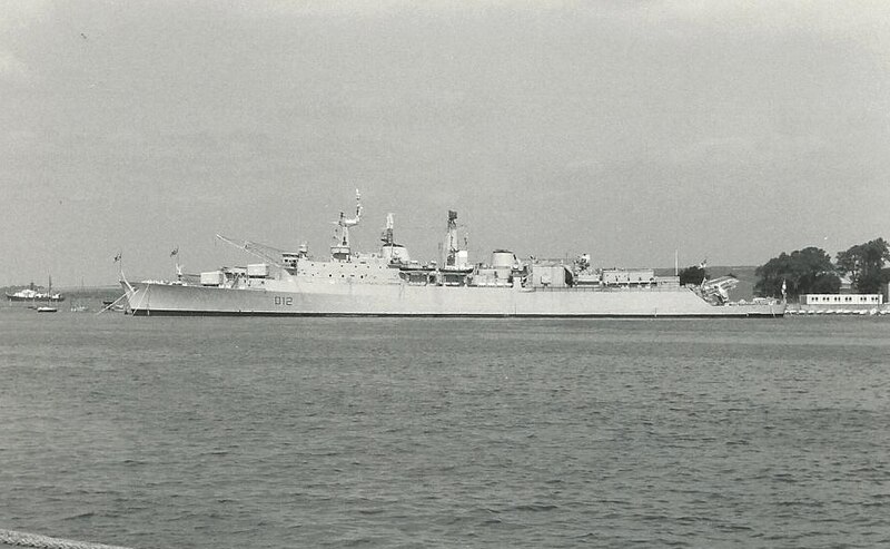 File:HMS Kent (11271371886).jpg