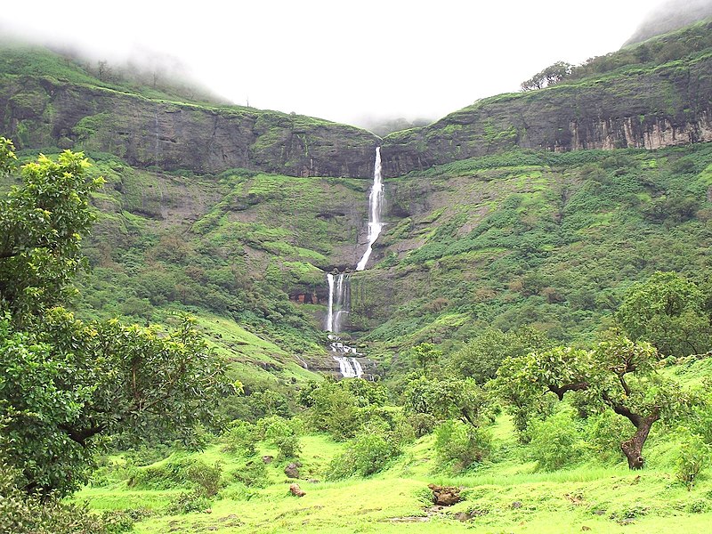 File:Harishchandra Gad2 by Bajirao Nawale.jpg