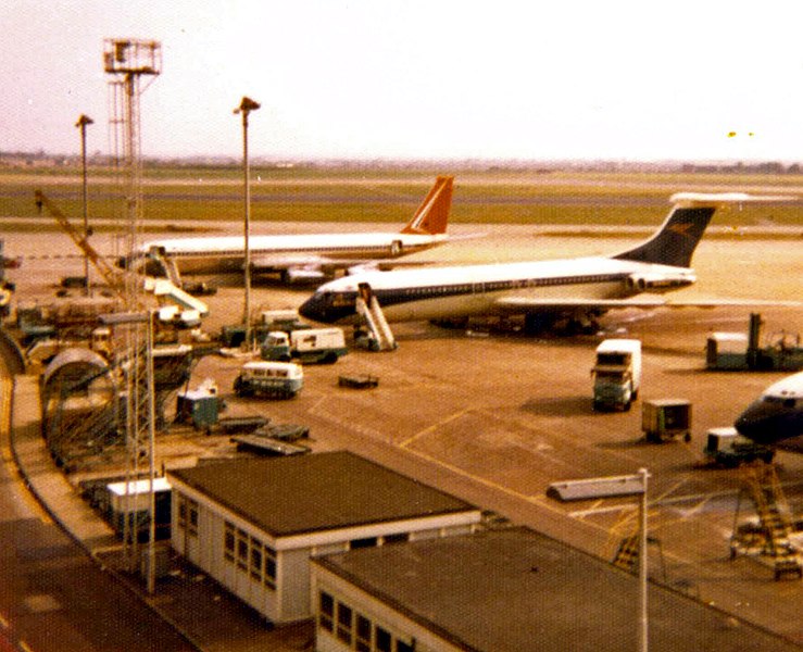 File:Heathrow Airport in 1977.jpg