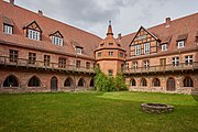 Deutsch: Innenhof, Kloster Stift zum Heiligengrabe, Heiligengrabe, Brandenburg, Deutschland English: Abbey, Heiligengrabe Monastery (literally: Convent Endowment of the Holy Grave/Sepulchre), Heiligengrabe, Brandenburg, Germany