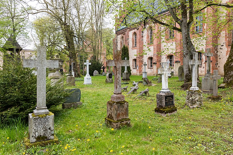 File:Heiligengrabe, Kloster Stift zum Heiligengrabe, Friedhof -- 2017 -- 0076.jpg