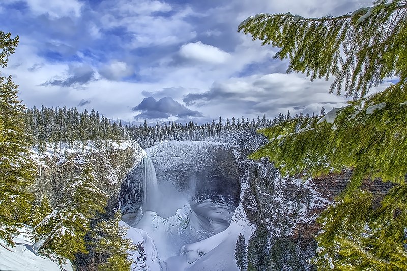 File:Helmcken Falls (Columbia).jpg