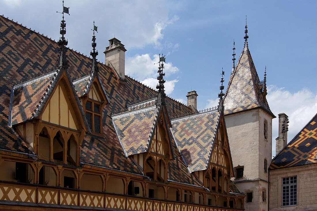 File:Hospices beaune toits1.jpg