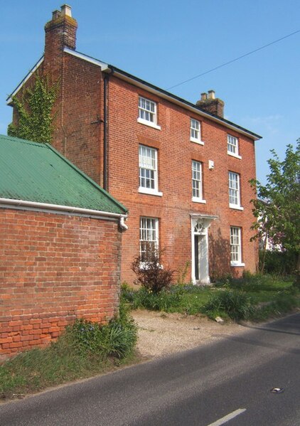 File:House in Upper Layham - geograph.org.uk - 1265651.jpg