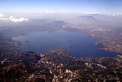 Lac Ilopango makalesinin açıklayıcı görüntüsü