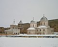 Fuerte/Forte/Fortizza Ivangorod Fort, Il-knejjes ta' San Nikola (1498) u d-Dormizzjoni tal-Verġni (1558) ġewwa l-ħitan tal-fortizza.