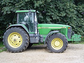 John Deere 8200