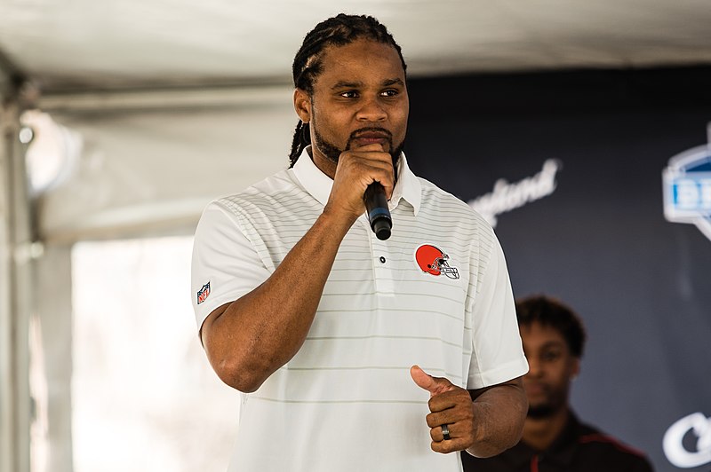 File:Josh Cribbs (47929666951).jpg